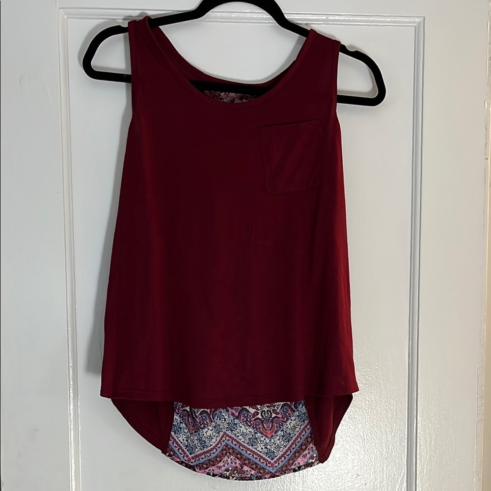 Sleeveless Burgundy Top with Patterned Hem